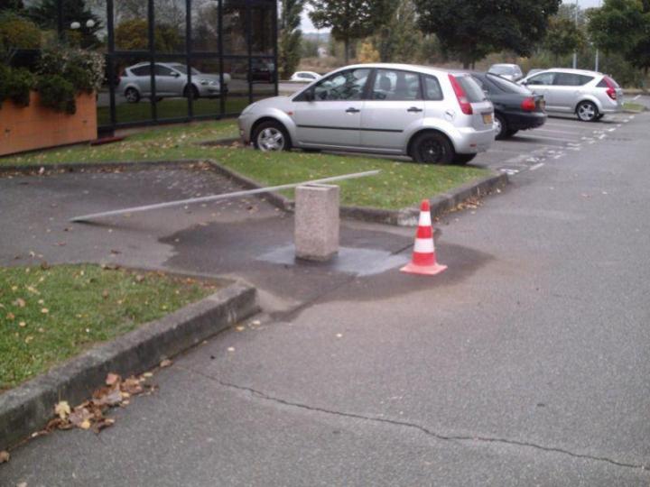 Petite maçonnerie : réfection de trottoir Mure