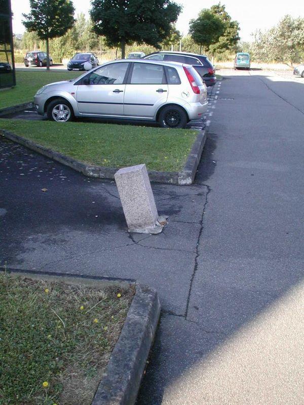 Petite maçonnerie : réfection de trottoir Mure